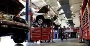 View of four rear bays out of 8 total service bays at ToyoMotors.